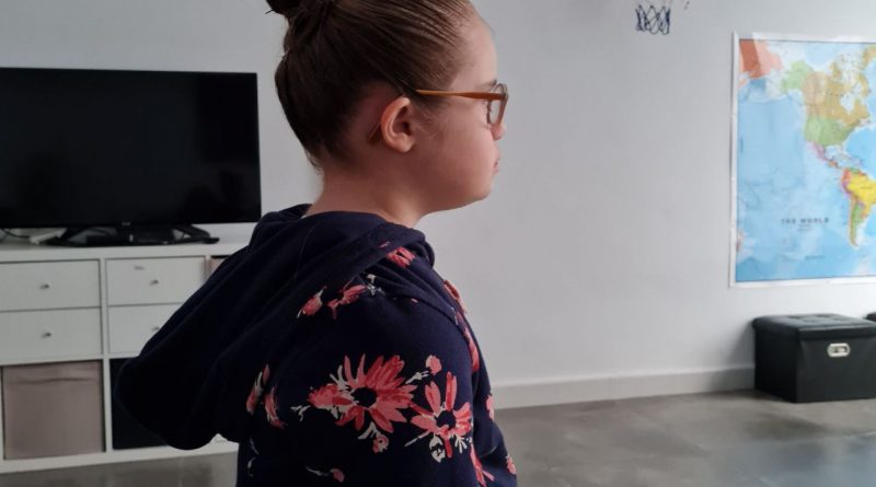 Y Livia bailó. Ayer Livia tuvo función de la escuela de ballet a la que va. Llevaba un mes ensayando y tenía muchos nervios. Y más teníamos nosotros. Aquí os cuento alguna impresión.